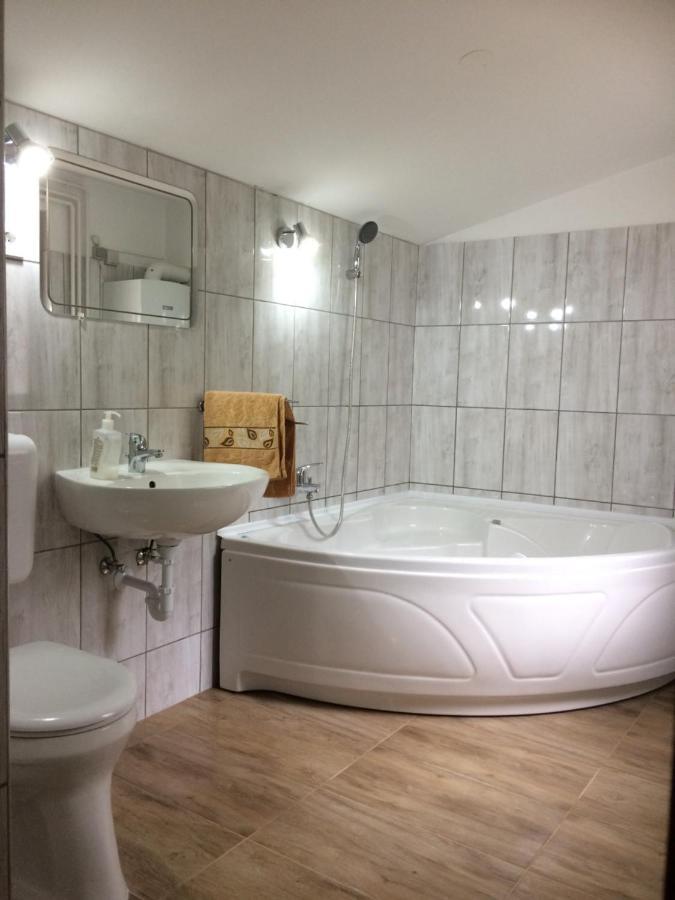 Hotel Gádoros Vendégház à Egerszalók Extérieur photo