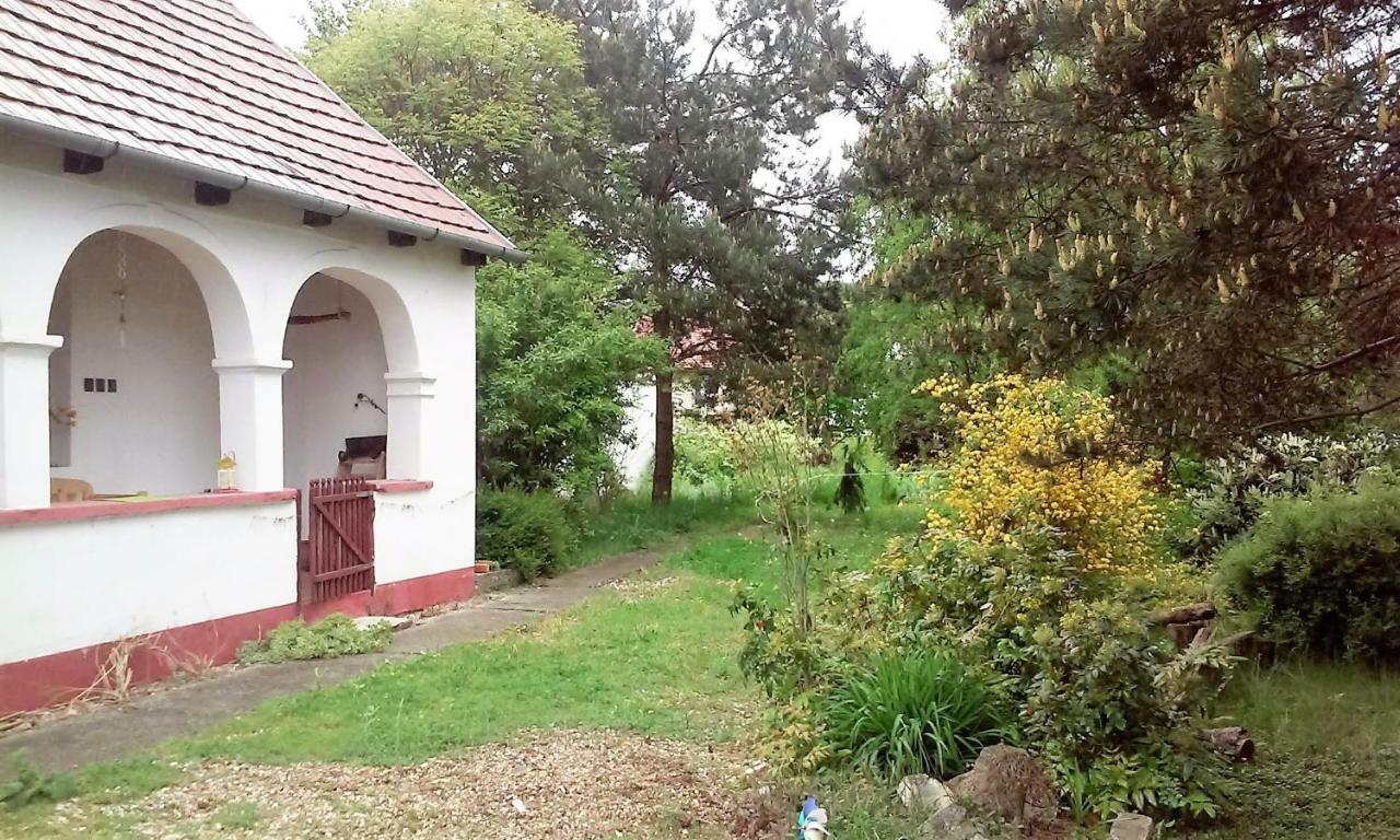 Hotel Gádoros Vendégház à Egerszalók Extérieur photo