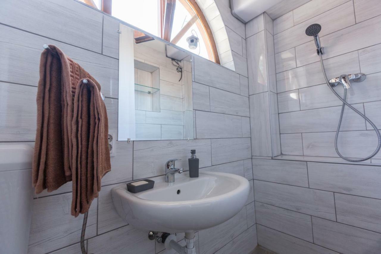 Hotel Gádoros Vendégház à Egerszalók Extérieur photo