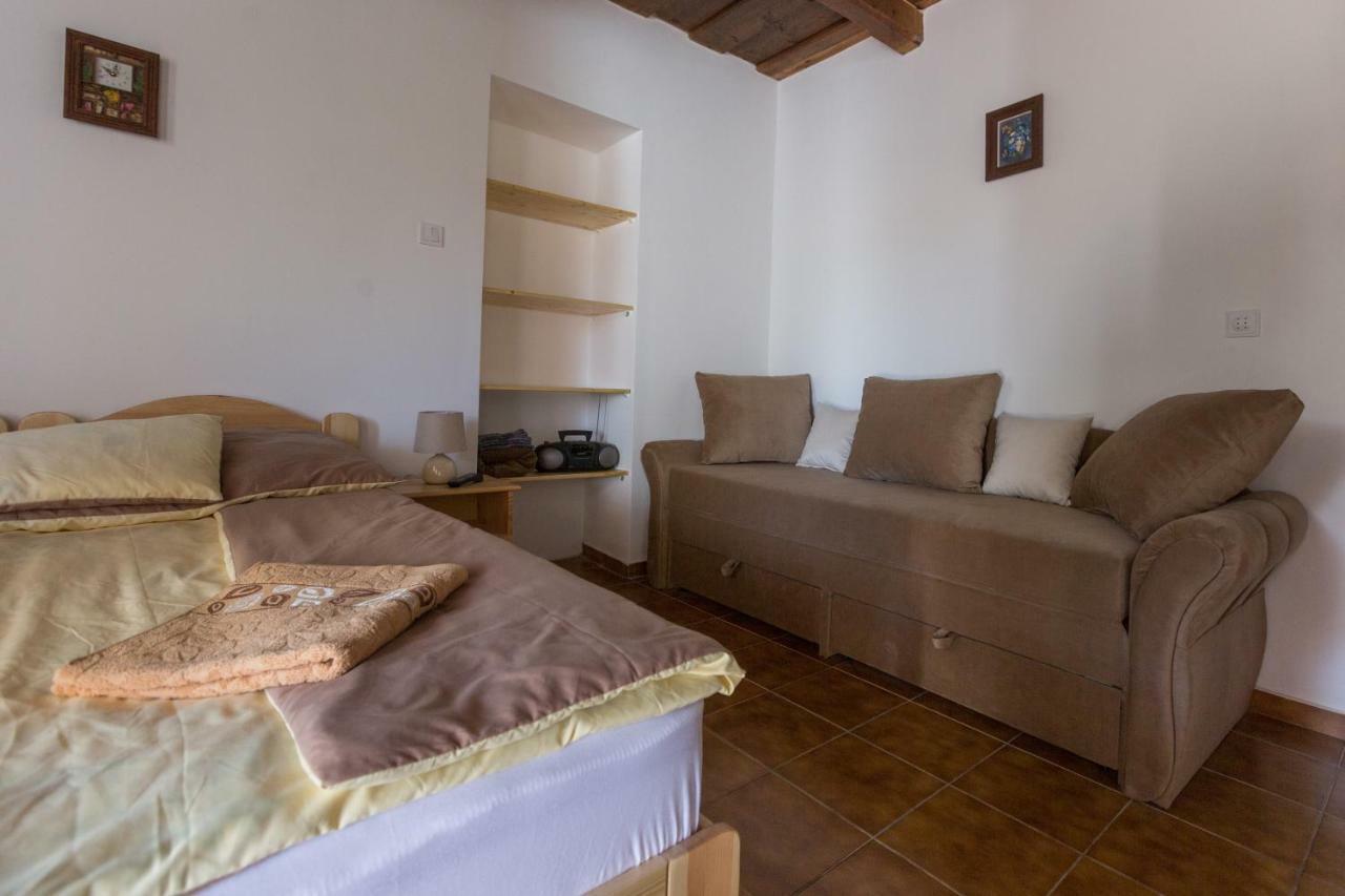 Hotel Gádoros Vendégház à Egerszalók Extérieur photo