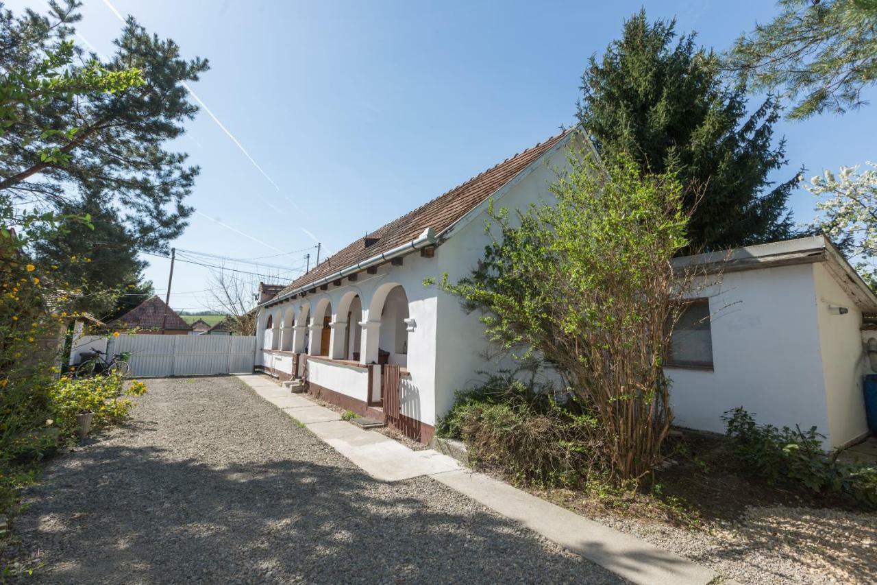 Hotel Gádoros Vendégház à Egerszalók Extérieur photo