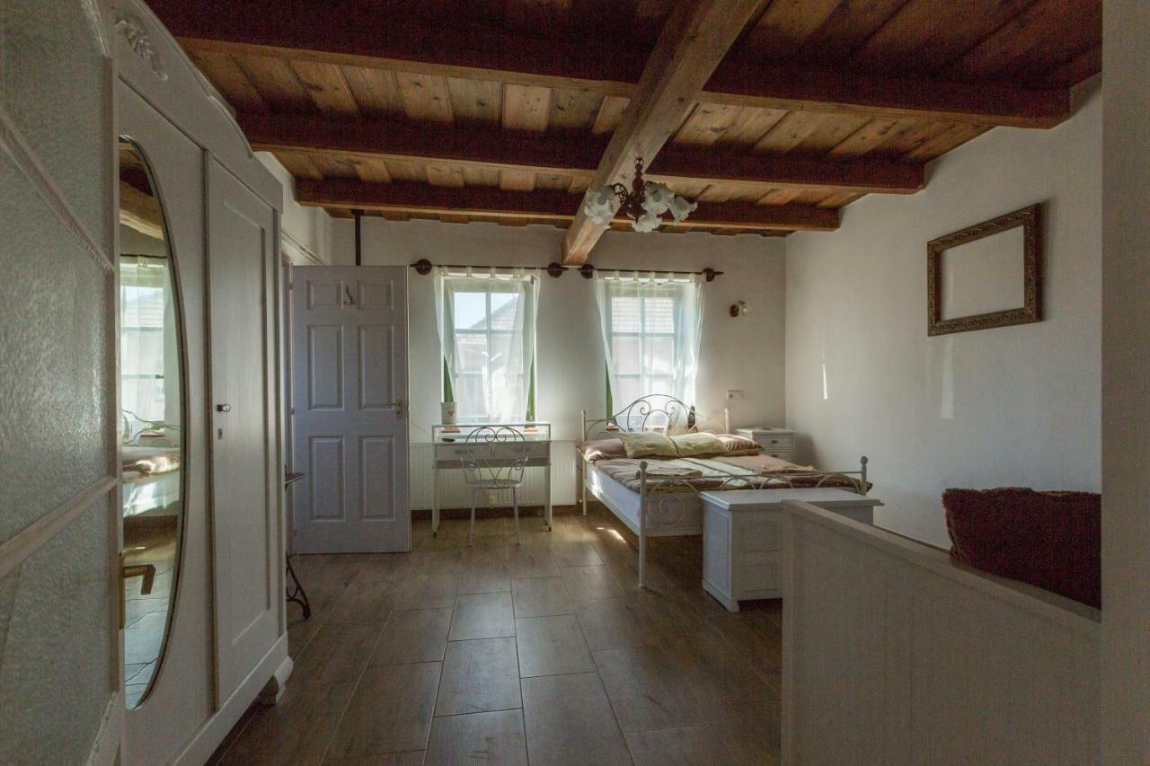 Hotel Gádoros Vendégház à Egerszalók Extérieur photo