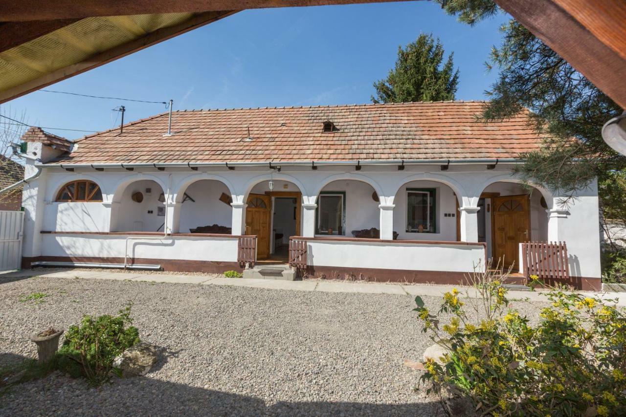 Hotel Gádoros Vendégház à Egerszalók Extérieur photo