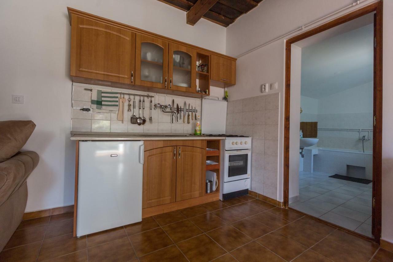 Hotel Gádoros Vendégház à Egerszalók Extérieur photo