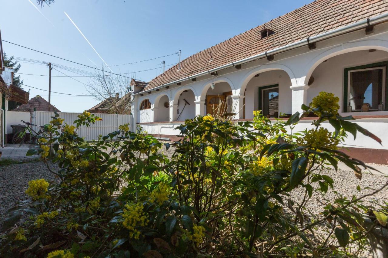 Hotel Gádoros Vendégház à Egerszalók Extérieur photo